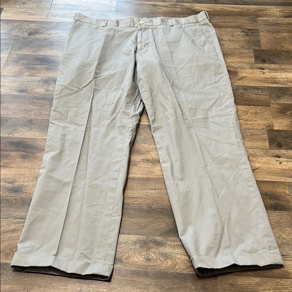 Southern Tide classic fit khaki pants size 40/32